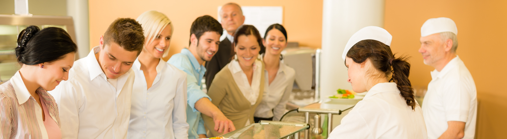 دورة تنظيم الإعاشة المؤسسية — إدارة خدمات التموين ومراقبة الجودة