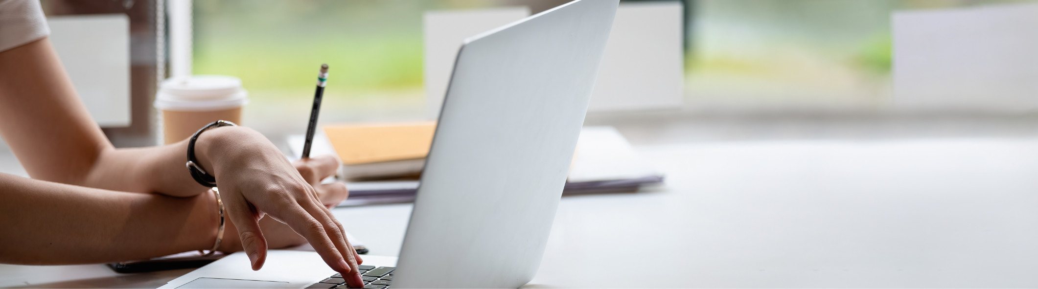 تدريب عن بُعد في المشتريات والخدمات اللوجستية — تعلّم عن بُعد عبر منصة LMS