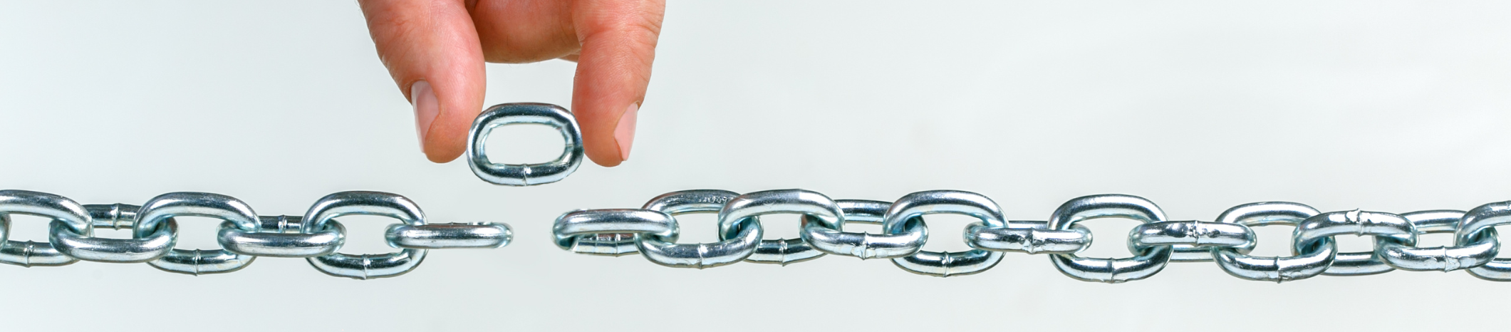 Слабая подготовка кадров — недостаточные компетенции и необходимость дообучения